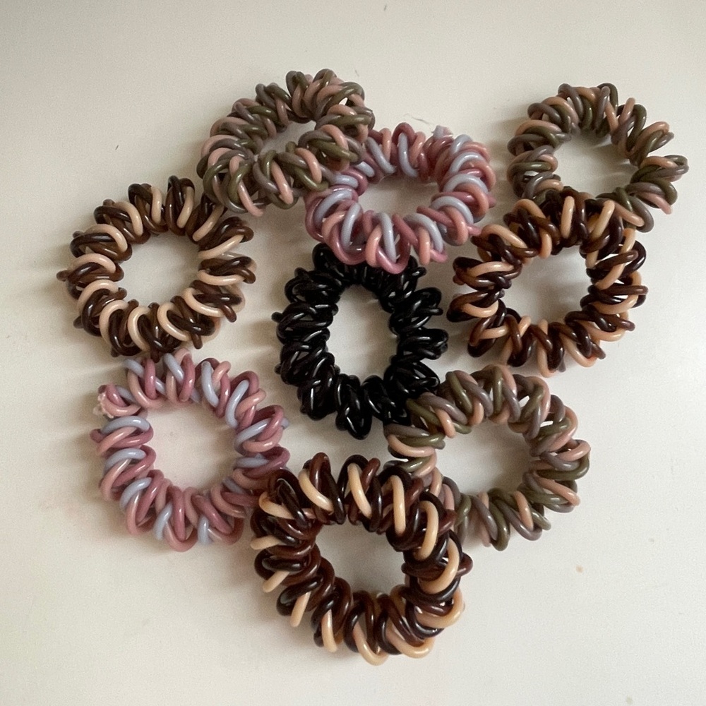 Multicolour coil hair ties